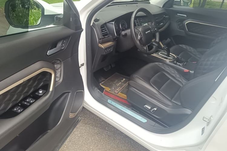 Used Haval H6 2020 1.5 GDIT Automatic Platinum Champion Edition Driver Seat