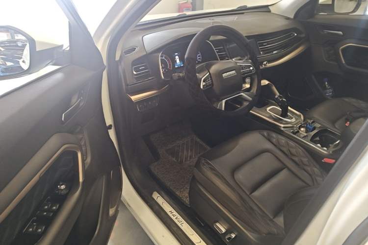Used Haval H6 2020 1.5 GDIT Automatic Platinum Champion Edition Driver Seat