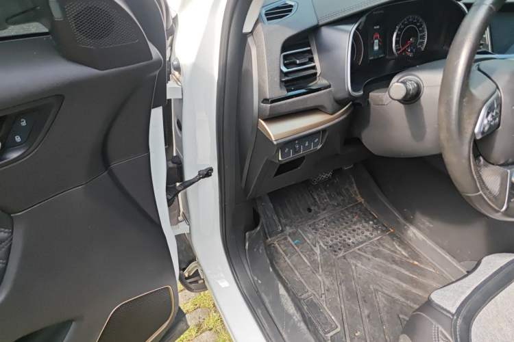 Used Haval H6 2020 1.5 GDIT Automatic Platinum Champion Edition Driver Seat