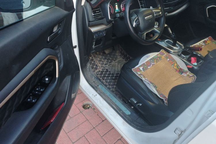 Used Haval H6 2020 1.5 GDIT Automatic Platinum Champion Edition Driver Seat