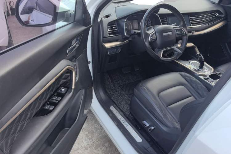 Used Haval H6 2020 1.5 GDIT Automatic Platinum Champion Edition Driver Seat