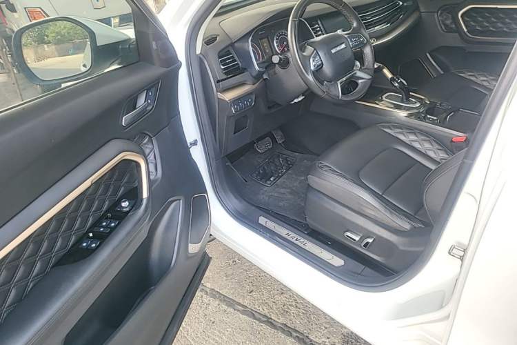 Used Haval H6 2020 1.5 GDIT Automatic Platinum Champion Edition Driver Seat