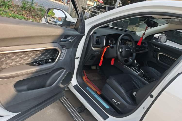 Used Haval H6 2020 1.5 GDIT Automatic Platinum Champion Edition Driver Seat