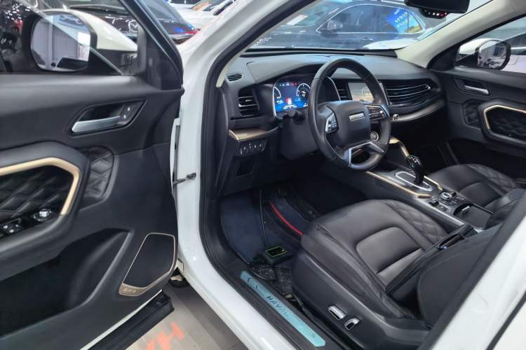 Used Haval H6 2020 2.0 GDIT Automatic Platinum Luxury Edition Driver Seat