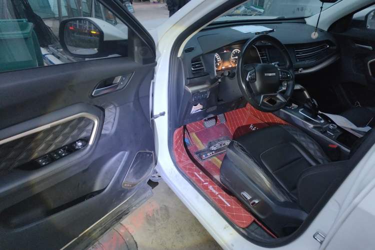 Used Haval H6 2020 1.5 GDIT Automatic Platinum Luxury Edition Driver Seat