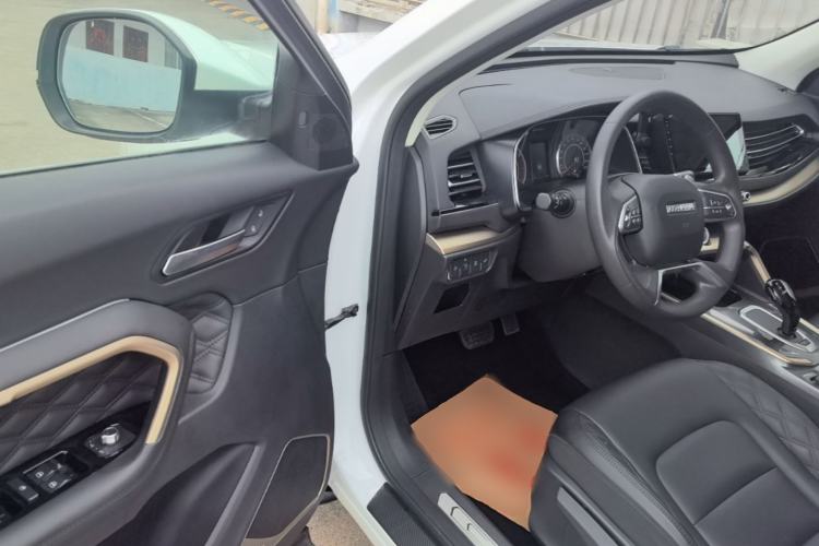 Used Haval H6 2020 1.5 GDIT Automatic Platinum Urban Edition Driver Seat