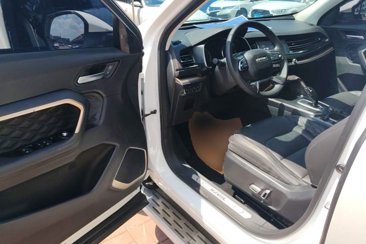 Used Haval H6 2020 2.0 GDIT Automatic Platinum Champion Edition Driver Seat