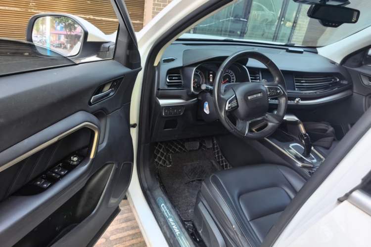 Used Haval H6 2020 2.0 GDIT Automatic Platinum Champion Edition Driver Seat