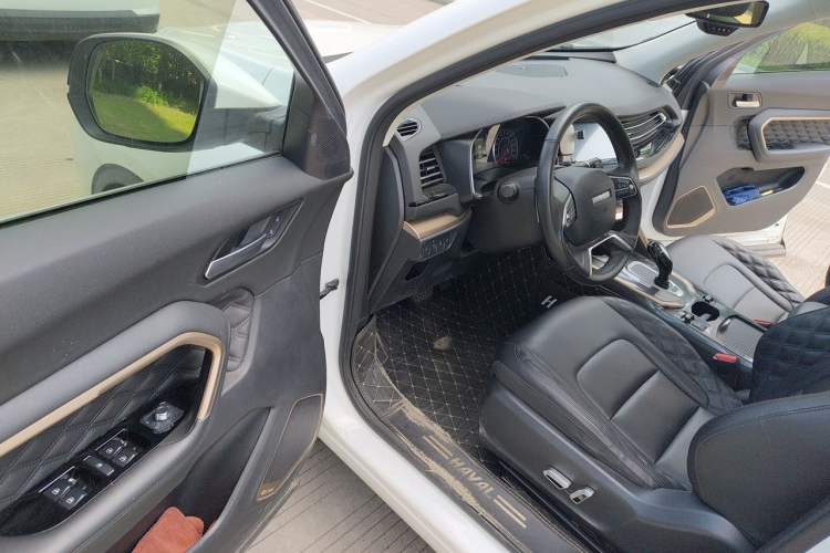 Used Haval H6 2020 1.5 GDIT Automatic Platinum Champion Edition Driver Seat