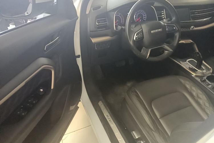 Used Haval H6 2020 1.5 GDIT Automatic Platinum Champion Edition Driver Seat