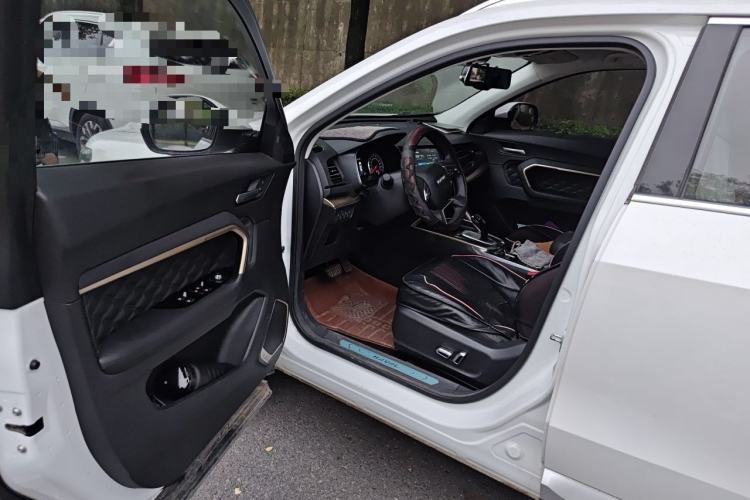 Used Haval H6 2020 1.5 GDIT Automatic Platinum Champion Edition Driver Seat