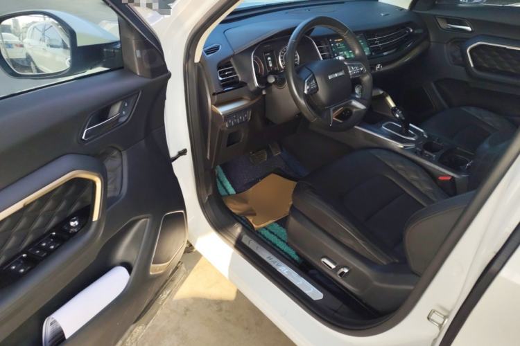 Used Haval H6 2020 1.5 GDIT Automatic Platinum Champion Edition Driver Seat