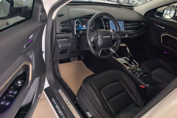 Used Haval H6 2020 1.5 GDIT Automatic Platinum Luxury Edition Driver Seat