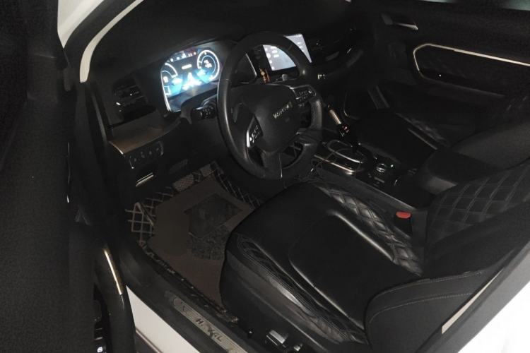 Used Haval H6 2020 1.5 GDIT Automatic Platinum Luxury Edition Driver Seat