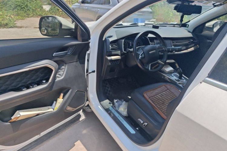 Used Haval H6 2020 1.5 GDIT Automatic Platinum Champion Edition Driver Seat