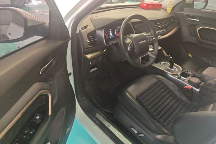 Used Haval H6 2020 1.5 GDIT Automatic Platinum Champion Edition Driver Seat