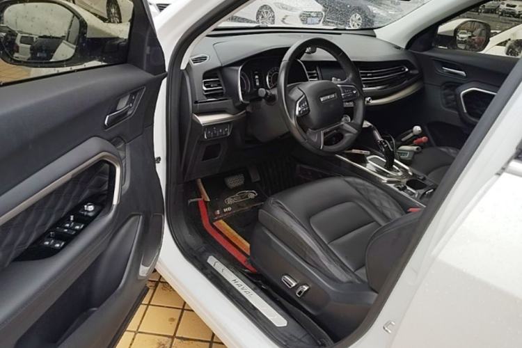 Used Haval H6 2020 1.5 GDIT Automatic Platinum Champion Edition Driver Seat