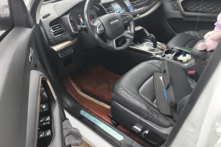 Used Haval H6 2020 1.5 GDIT Automatic Platinum Champion Edition Driver Seat