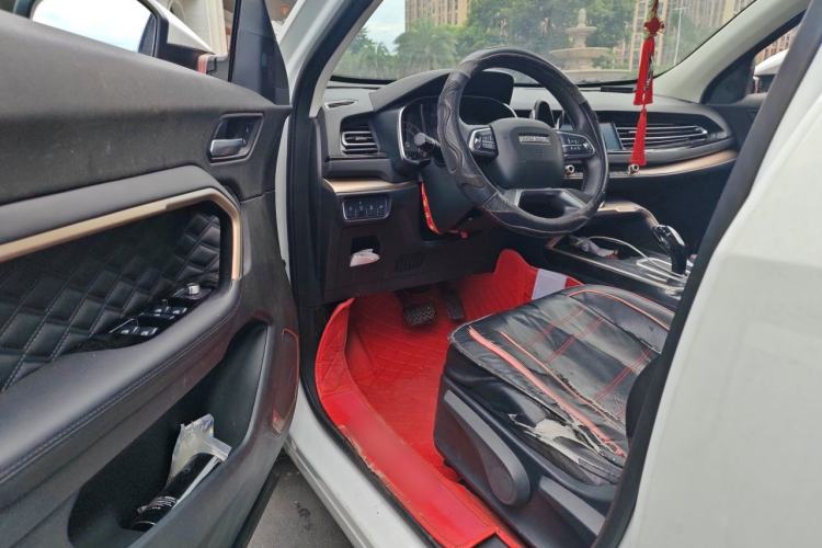 Used Haval H6 2020 1.5 GDIT Automatic Platinum Urban Edition Driver Seat