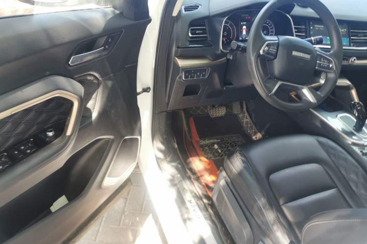 Used Haval H6 2020 1.5 GDIT Automatic Platinum Urban Edition Driver Seat