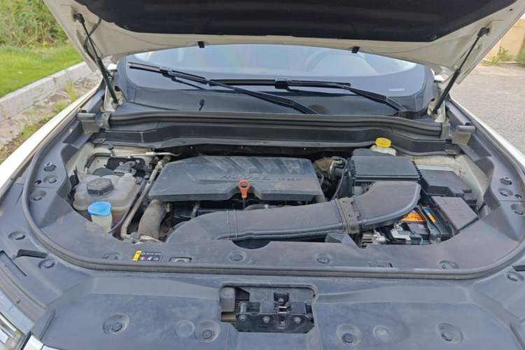 Used Haval H6 2020 1.5 GDIT Automatic Platinum Urban Edition Engine Bay