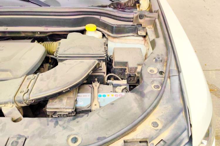 Used Haval H6 2020 2.0 GDIT Automatic Platinum Champion Edition Engine Bay Left