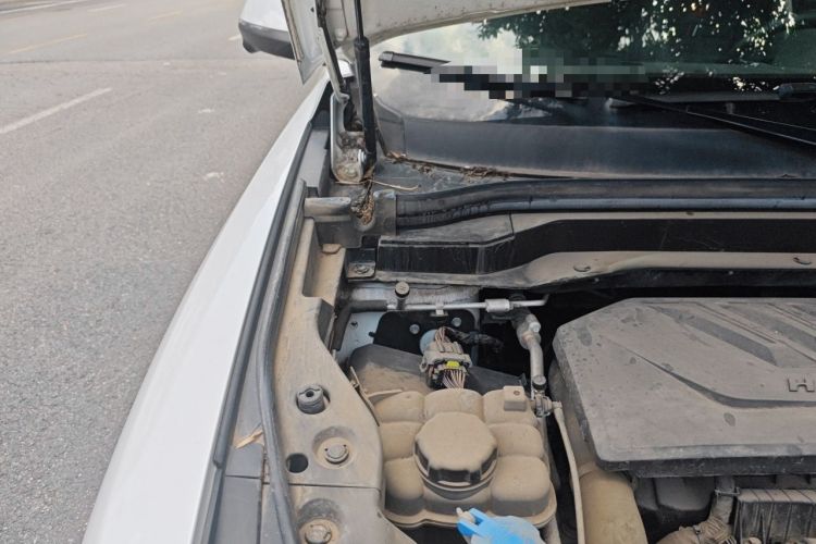 Used Haval H6 2020 1.5 GDIT Automatic Platinum Urban Edition Engine Bay Right