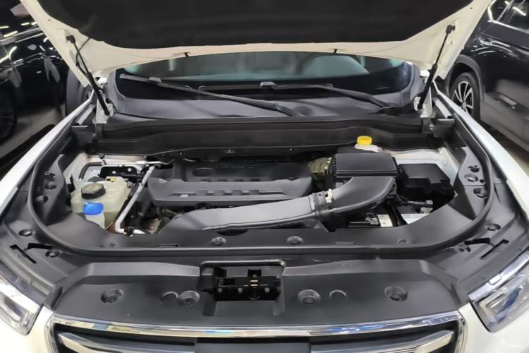 Used Haval H6 2020 2.0 GDIT Automatic Platinum Champion Edition Engine Bay