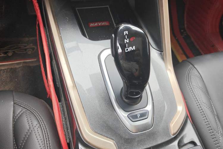 Used Haval H6 2020 2.0 GDIT Automatic Platinum Champion Edition Gear Lever