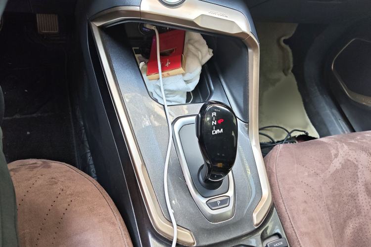 Used Haval H6 2020 2.0 GDIT Automatic Platinum Champion Edition Gear Lever