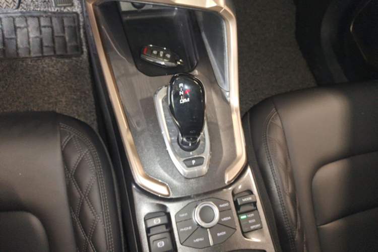 Used Haval H6 2020 1.5 GDIT Automatic Platinum Luxury Edition Gear Lever