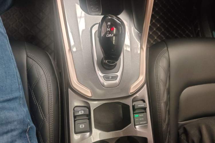 Used Haval H6 2020 1.5 GDIT Automatic Platinum Champion Edition Gear Lever