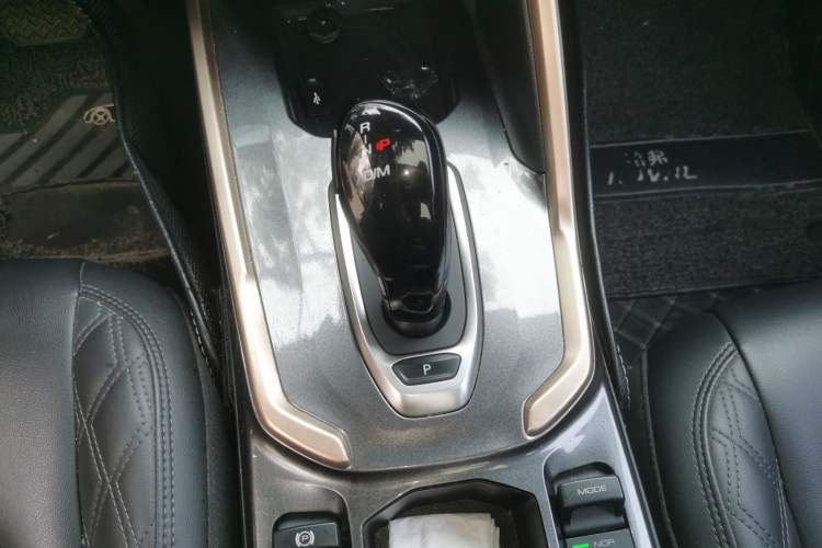 Used Haval H6 2020 1.5 GDIT Automatic Platinum Champion Edition Gear Lever