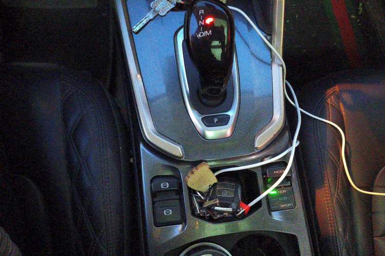 Used Haval H6 2020 1.5 GDIT Automatic Platinum Champion Edition Gear Lever
