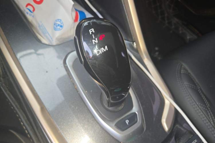 Used Haval H6 2020 1.5 GDIT Automatic Platinum Champion Edition Gear Lever