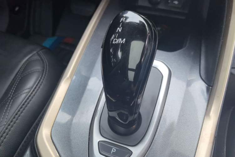 Used Haval H6 2020 1.5 GDIT Automatic Platinum Champion Edition Gear Lever