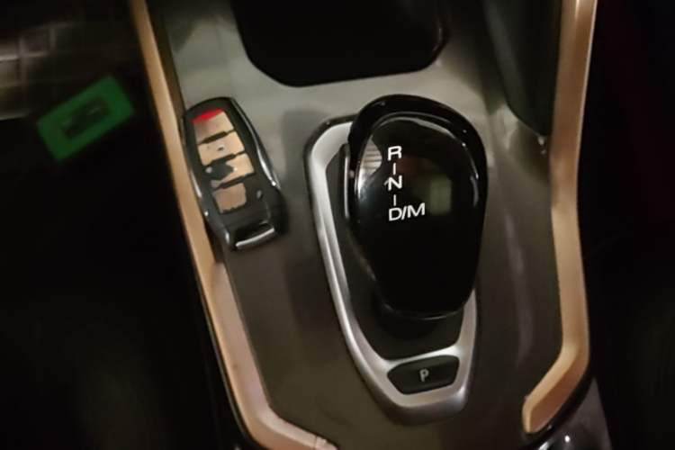 Used Haval H6 2020 1.5 GDIT Automatic Platinum Champion Edition Gear Lever