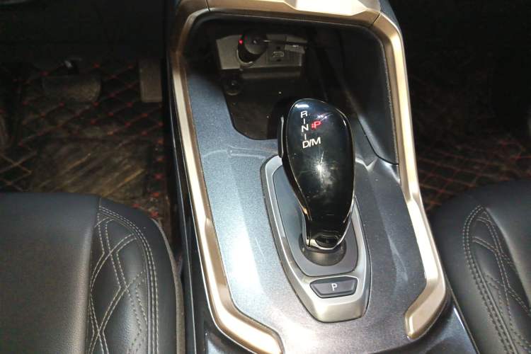 Used Haval H6 2020 2.0 GDIT Automatic Platinum Champion Edition Gear Lever