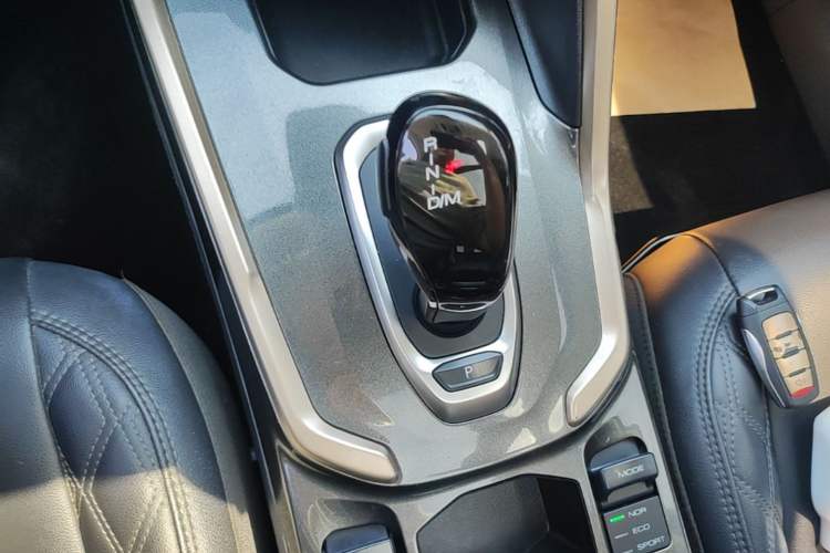 Used Haval H6 2020 1.5 GDIT Automatic Platinum Champion Edition Gear Lever