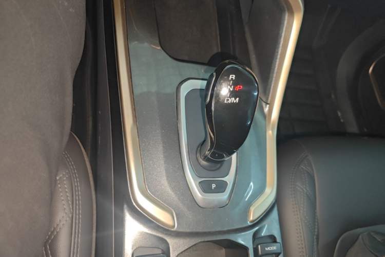 Used Haval H6 2020 1.5 GDIT Automatic Platinum Champion Edition Gear Lever