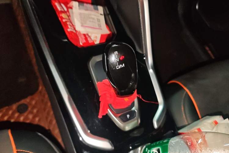 Used Haval H6 2020 2.0 GDIT Automatic GT Champion Edition Gear Lever