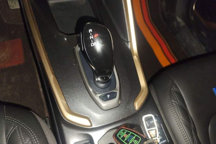 Used Haval H6 2020 1.5 GDIT Automatic Platinum Champion Edition Gear Lever