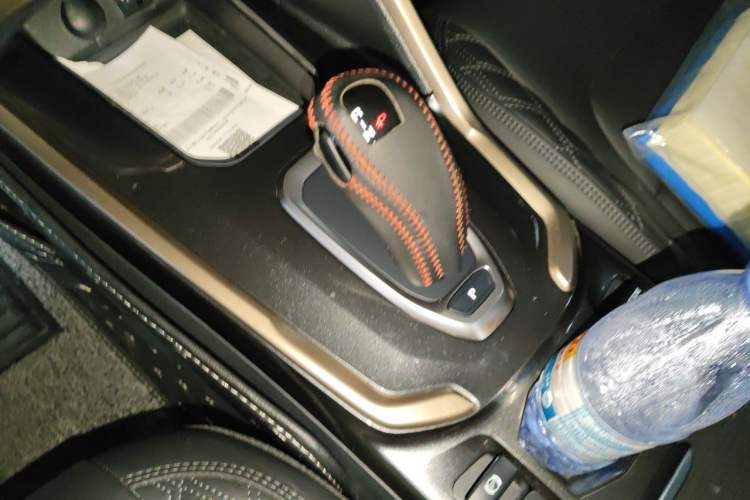 Used Haval H6 2020 2.0 GDIT Automatic Platinum Champion Edition Gear Lever