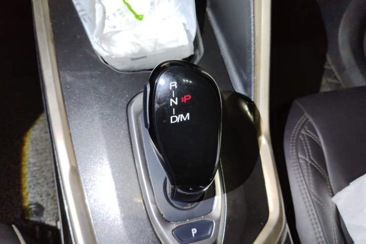 Used Haval H6 2020 2.0 GDIT Automatic Platinum Champion Edition Gear Lever