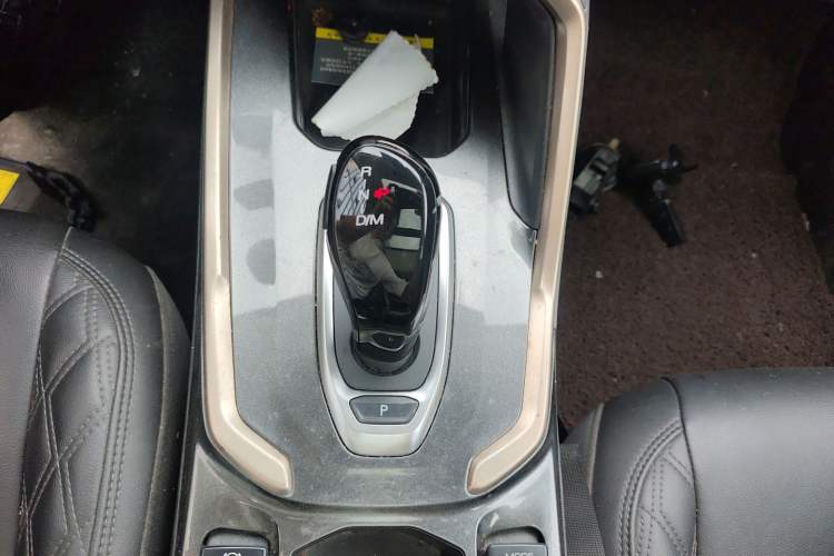 Used Haval H6 2020 1.5 GDIT Automatic Platinum Champion Edition Gear Lever