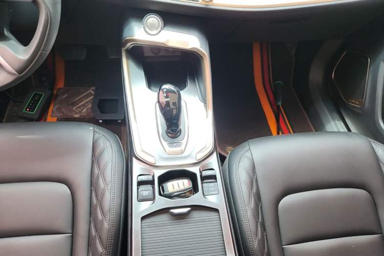 Used Haval H6 2020 1.5 GDIT Automatic Platinum Urban Edition Gear Lever