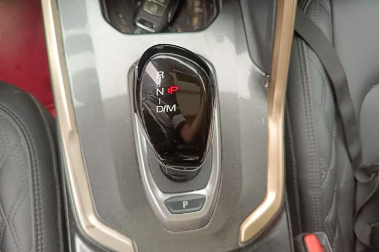 Used Haval H6 2020 1.5 GDIT Automatic Platinum Champion Edition Gear Lever