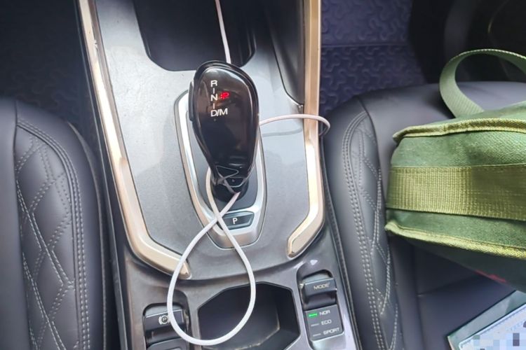 Used Haval H6 2020 1.5 GDIT Automatic Platinum Champion Edition Gear Lever