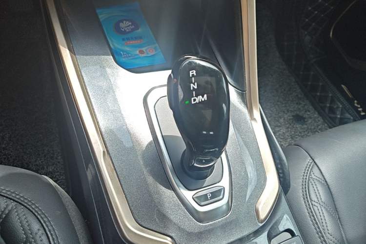 Used Haval H6 2020 1.5 GDIT Automatic Platinum Champion Edition Gear Lever