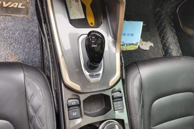Used Haval H6 2020 2.0 GDIT Automatic Platinum Champion Edition Gear Lever
